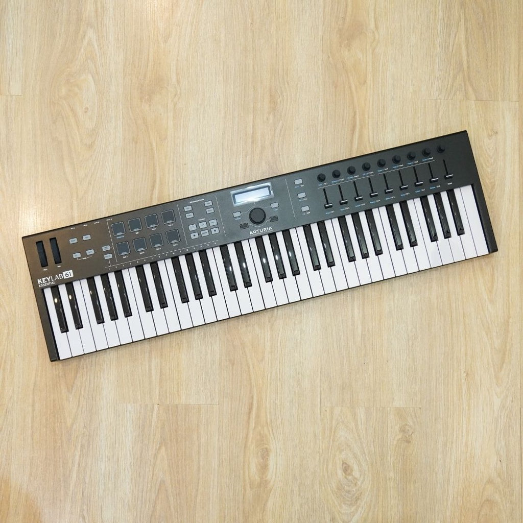 Arturia KeyLab Essential 61 BLACK ORIGINAL Keyboard Controller