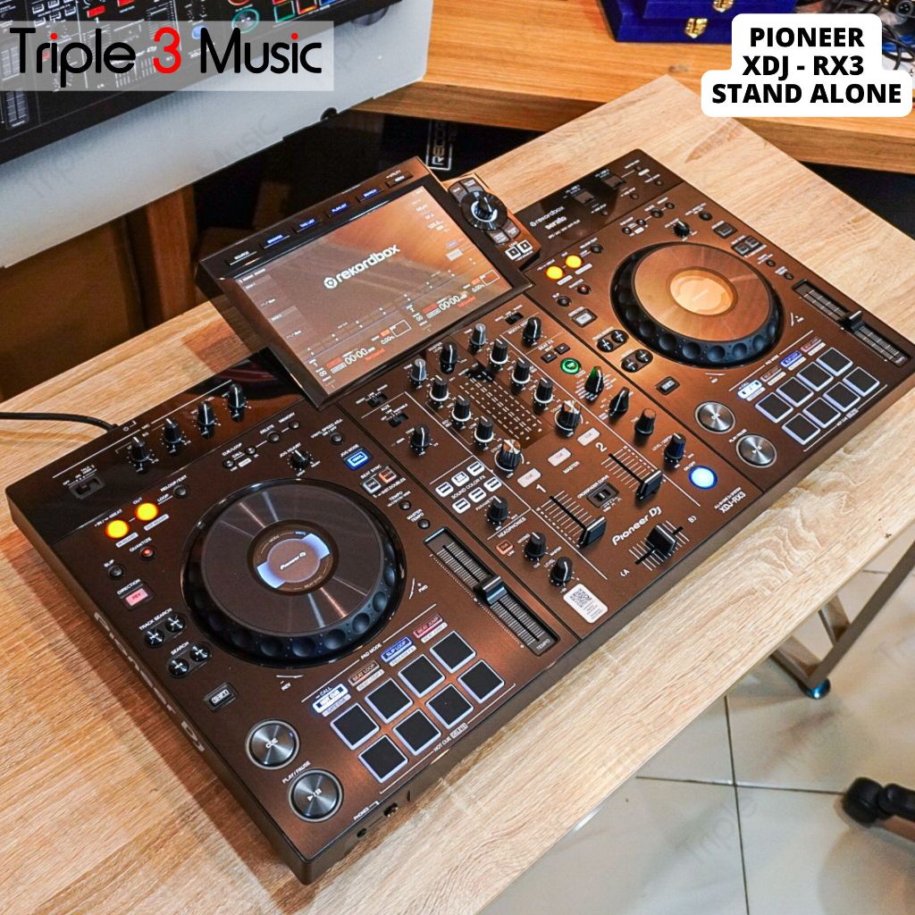 Pioneer DJ XDJ RX3 Alat DJ All-in-One Digital DJ System Premium 10.1" Touchscreen, Rekordbox & Serato DJ